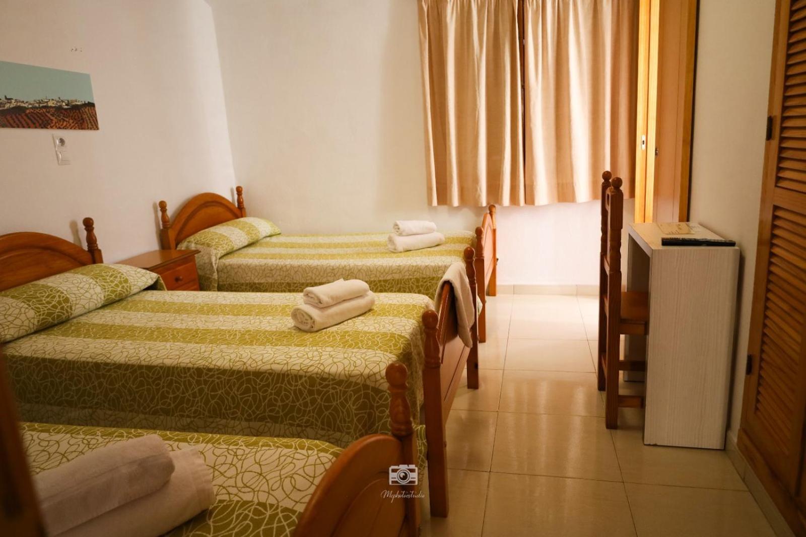 Hospedium Dlj Hostal Ben Nassar Arjona Luaran gambar