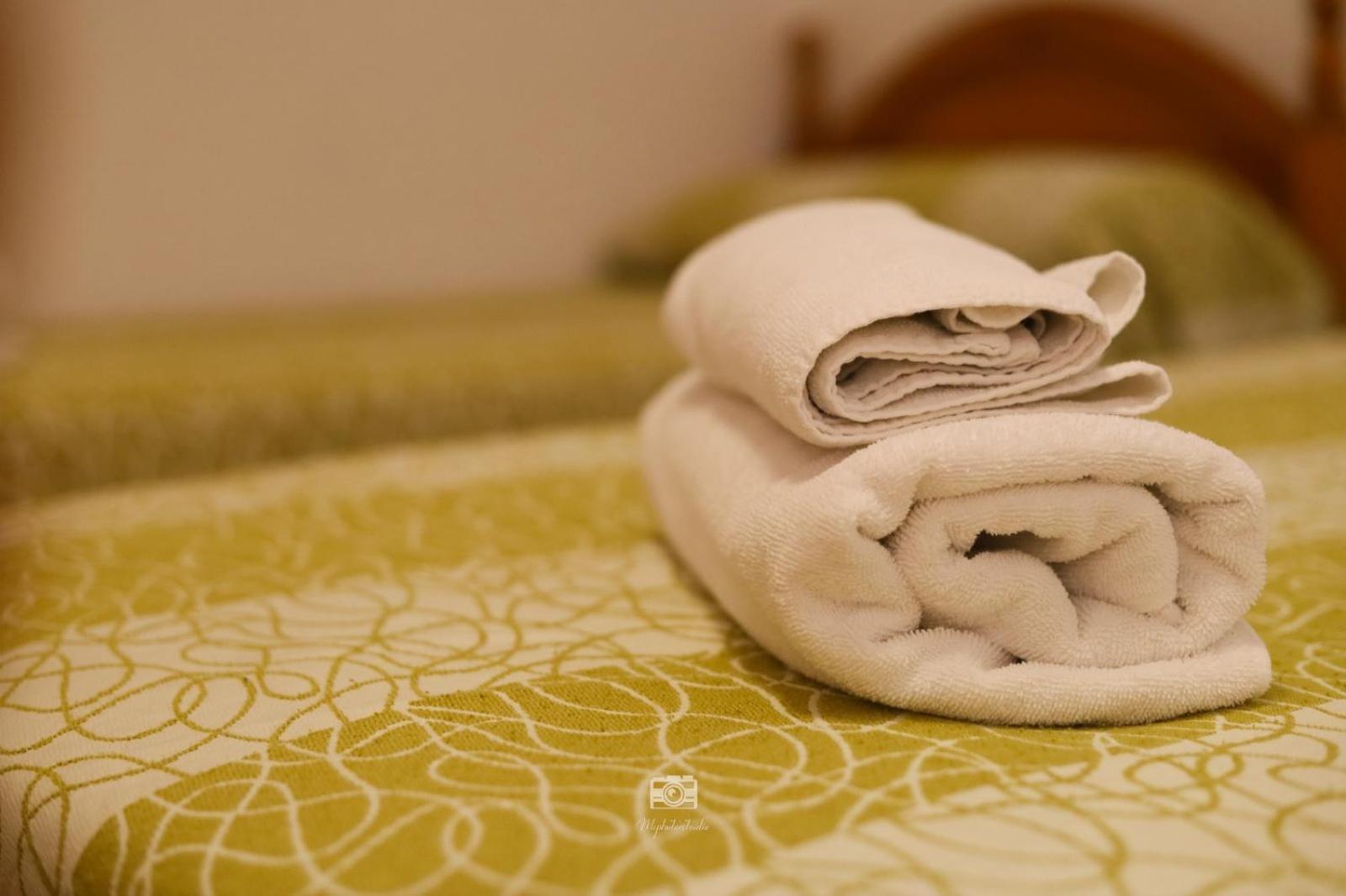 Hospedium Dlj Hostal Ben Nassar Arjona Luaran gambar
