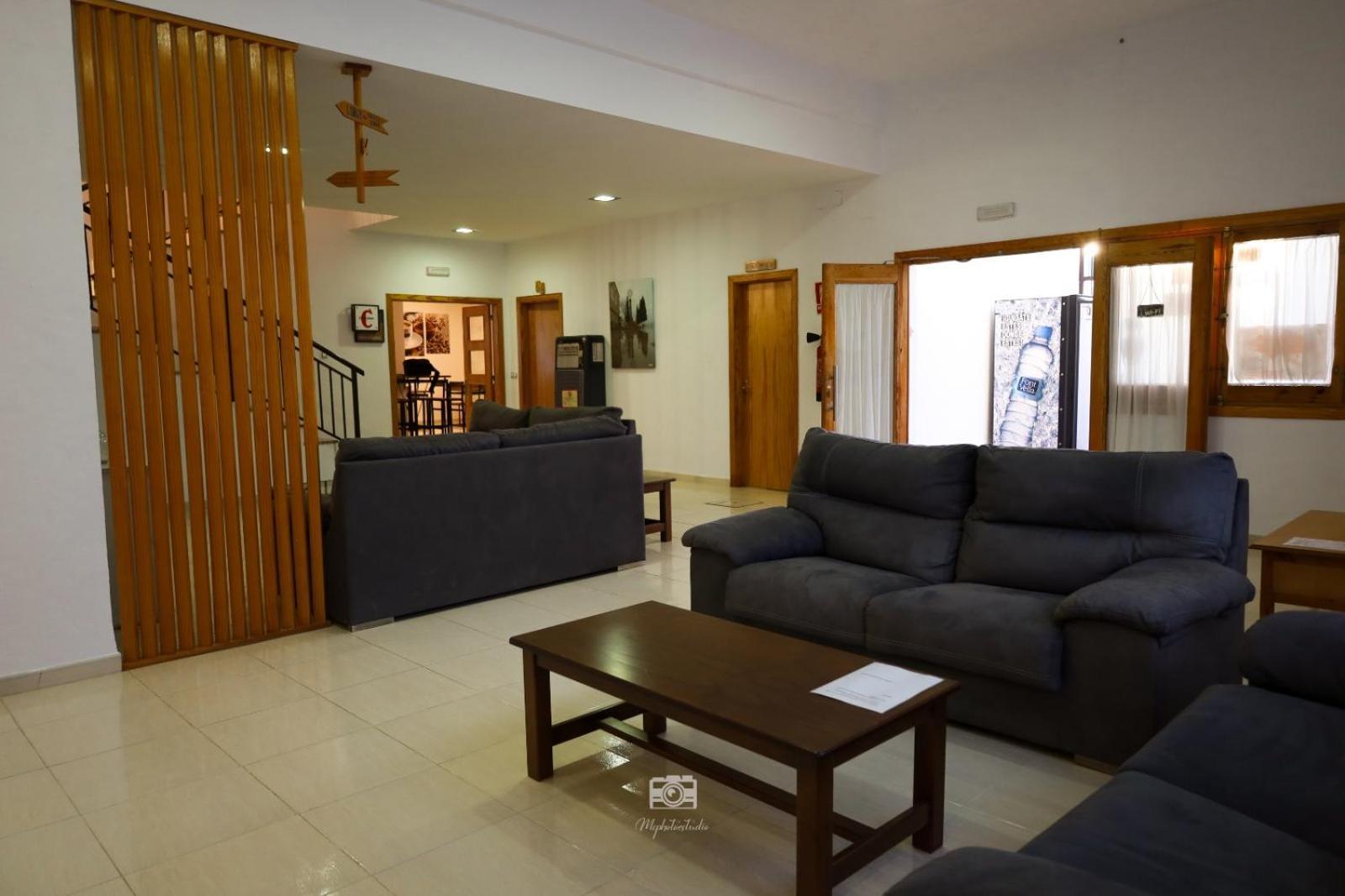 Hospedium Dlj Hostal Ben Nassar Arjona Luaran gambar
